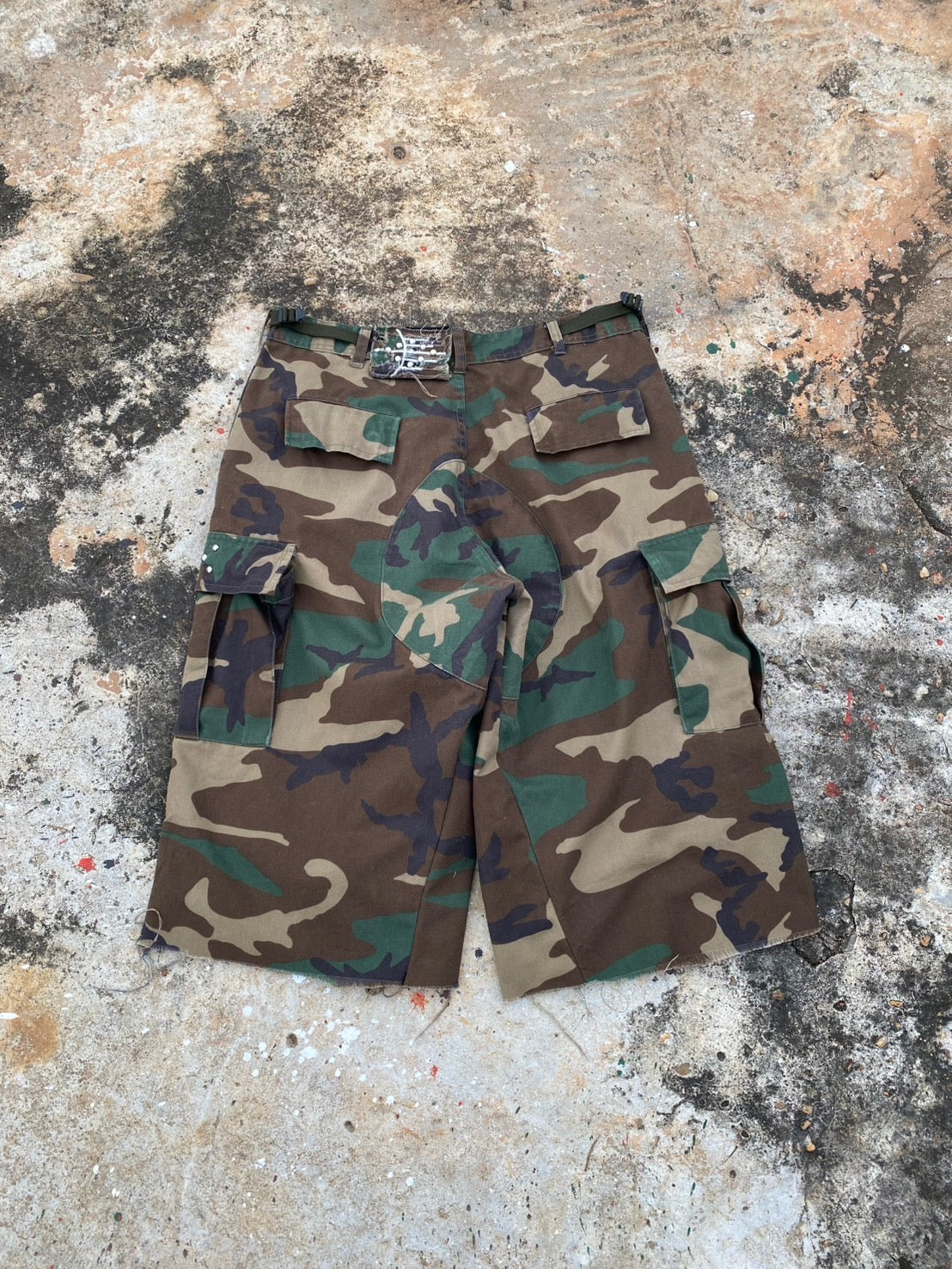 Custom short Camo thc